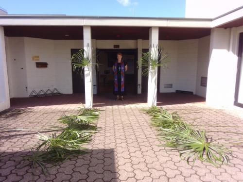 Palm Sunday 2018, Rev Jill McDonald ready to welcome the congregation
